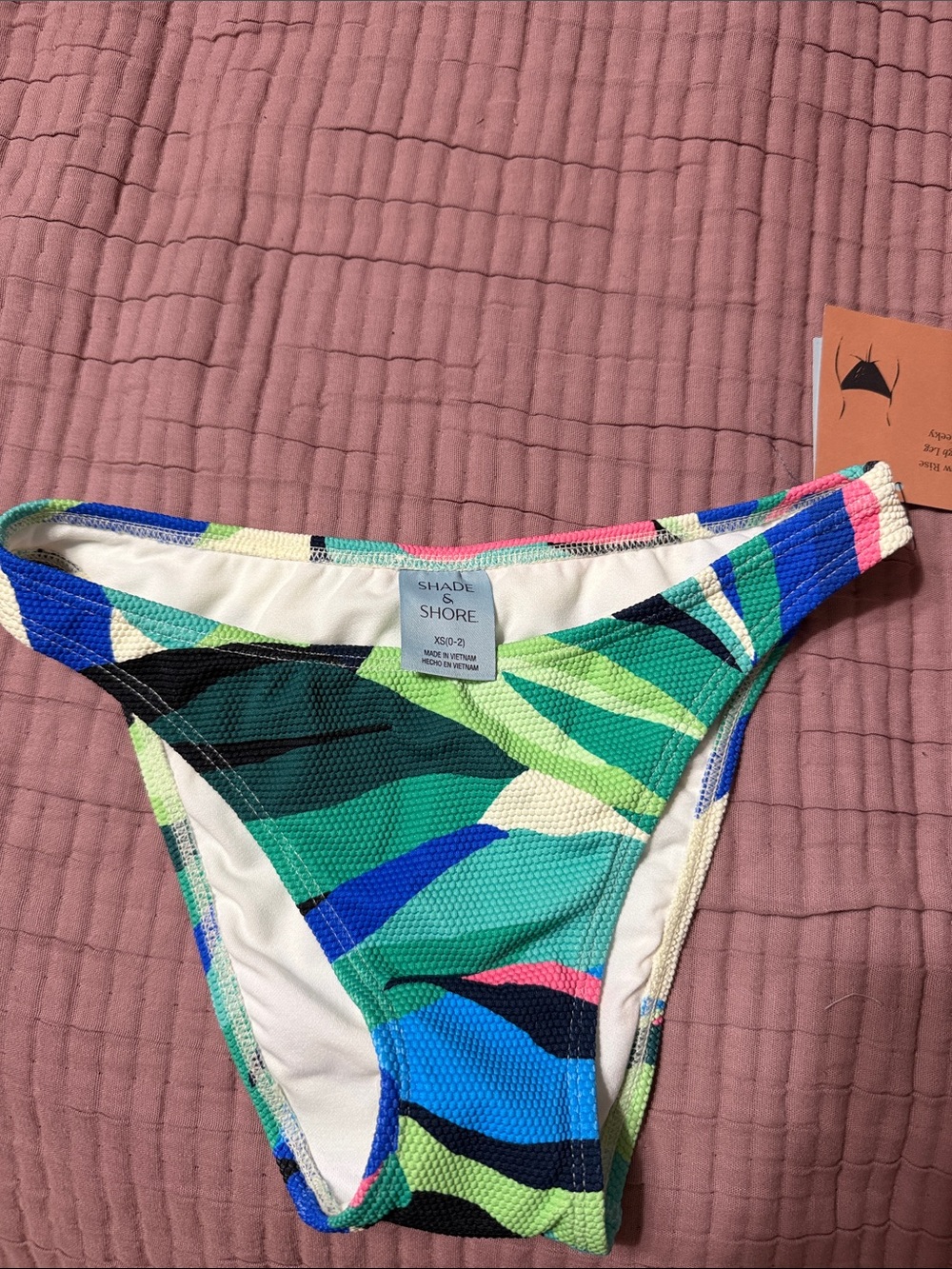 Women’s swimsuit bottoms/bikini